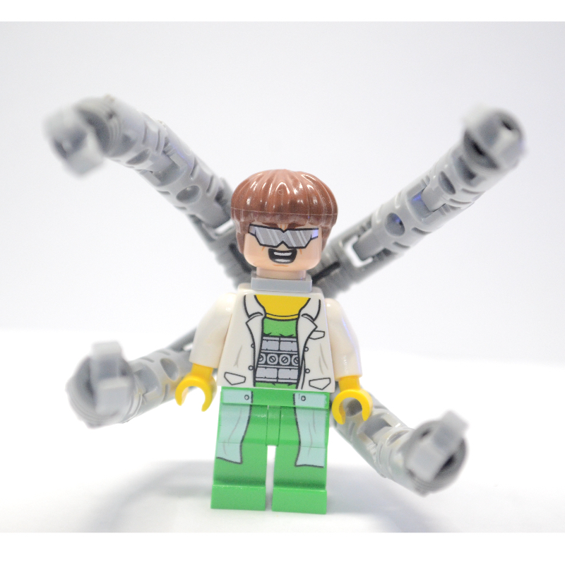 Dr. pieuvre / Doc Ock avec longue blouse de laboratoire blanche (Dr. Octopus / Doc Ock with Long White Lab Coat)
