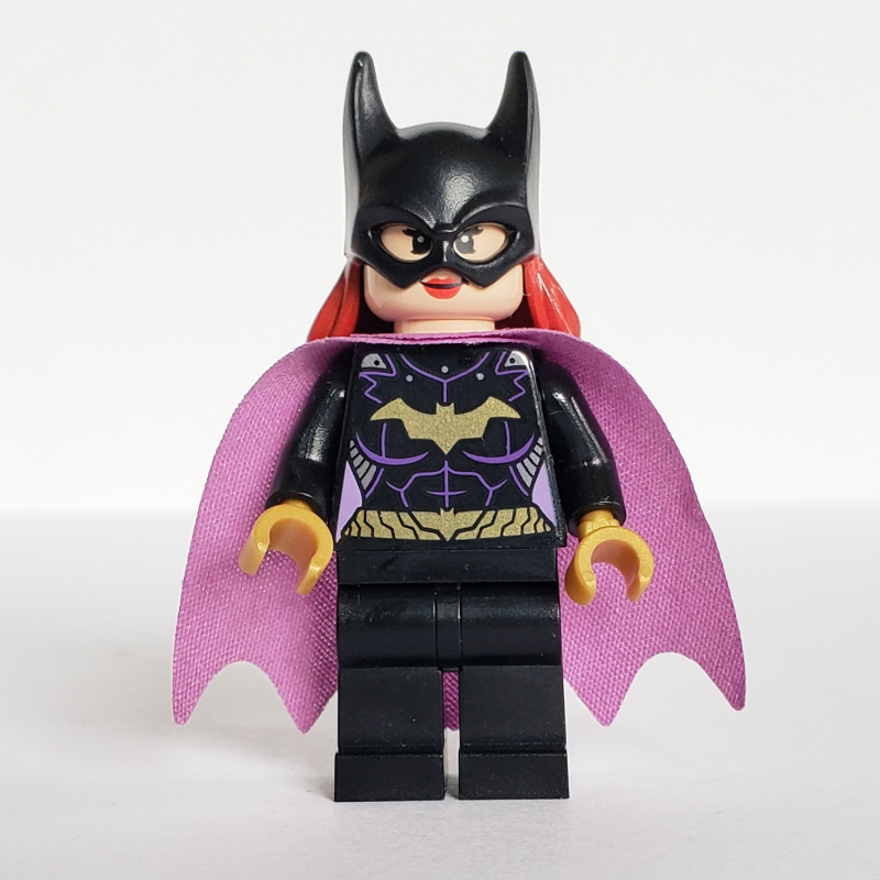 Batgirl, tenue noire, cape lavande moyen (Batgirl, Black Suit, Medium Lavender Cape)