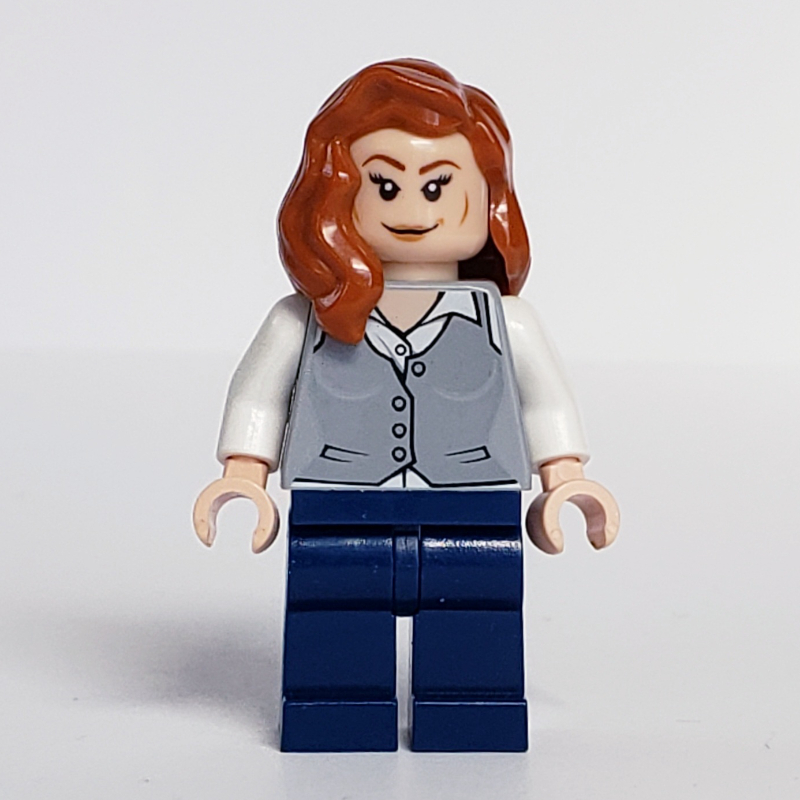 Lois Lane en gilet gris bleuté clair (Lois Lane in Light Bluish Gray Vest)