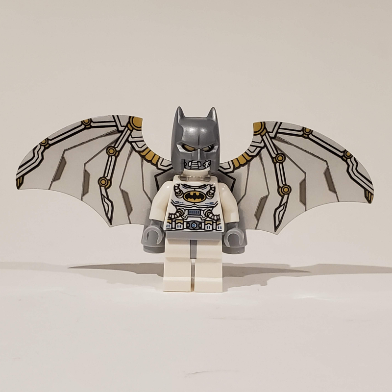 Batman, tenue blanche, cagoule argentée, combinaison spatiale avec ailes (Batman, White Suit, Silver Cowl, Spacesuit with Wings)