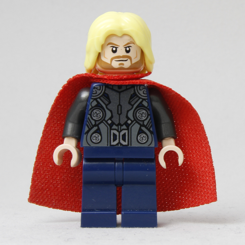 Thor avec des jambes bleu foncé uni (Thor with Plain Dark Blue Legs)