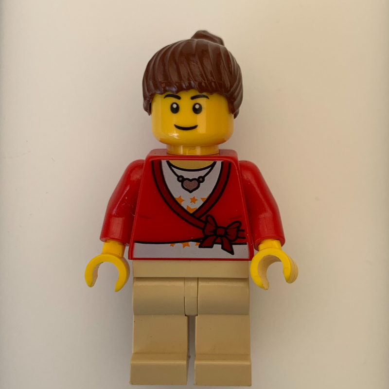 Femme - pull rouge, jambes beige, cheveux bruns rougeâtres, sourcils noirs (Woman - Red Sweater, Tan Legs, Reddish Brown Hair, Black Eyebrows)