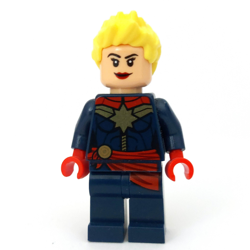 Captain marvel avec ceinture rouge (Captain Marvel with Red Sash Belt)