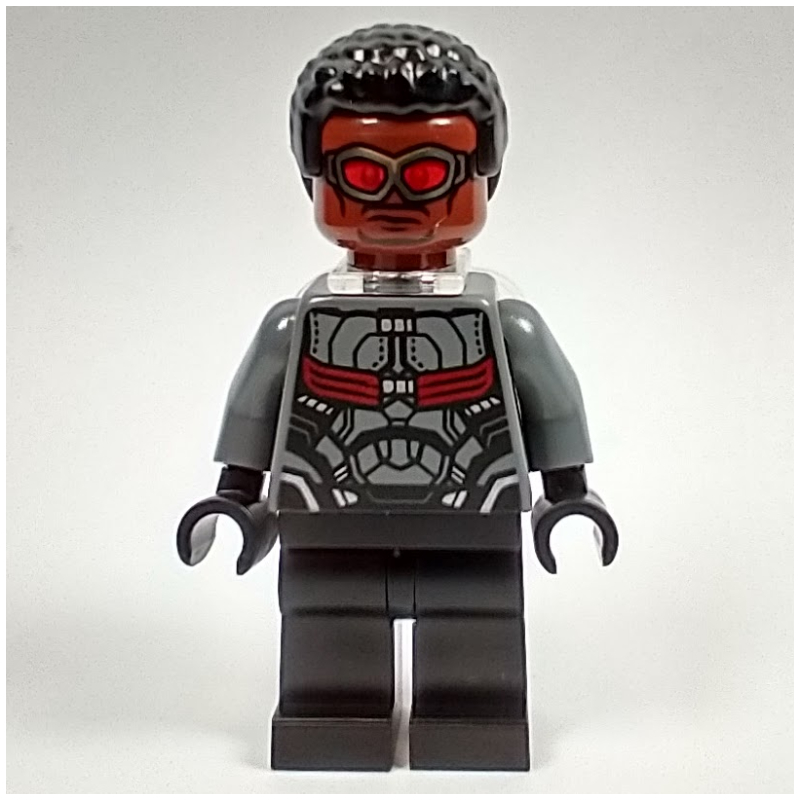 Faucon en costume gris bleuté foncé et noir avec support de cou (Falcon in Dark Bluish Gray and Black Suit with Neck Bracket)