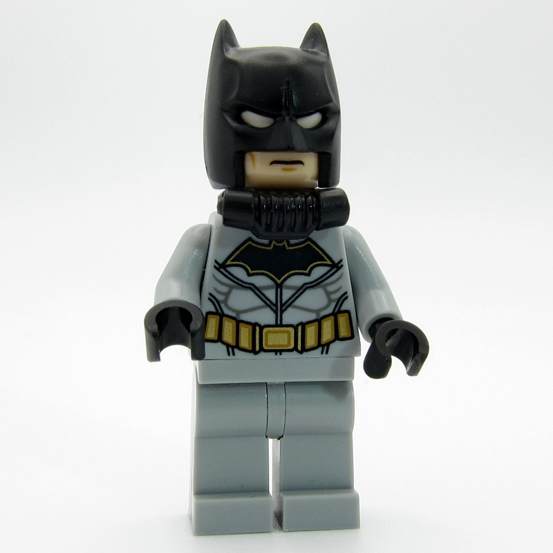 Batman, costume gris bleuté clair, capot noir, appareil respiratoire (Batman, Light Bluish Gray Suit, Black Cowl, Breathing Apparatus)