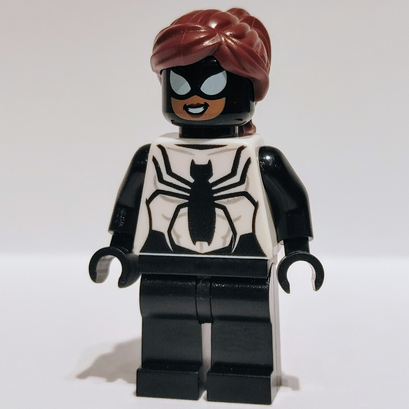 Spider-girl en tenue noire et blanche (Spider-Girl in Black and White Outfit)