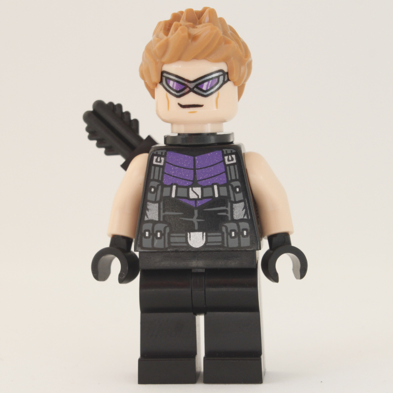 Hawkeye en tenue noire et violet foncé avec lunettes violet foncé, et carquois (Hawkeye in Black and Dark Purple Outfit with Dark Purple Goggles, and Quiver)