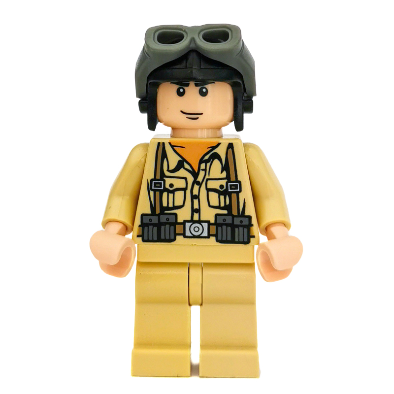 Soldat allemand avec casque noir et lunettes (German Soldier with Black Helmet and Goggles)