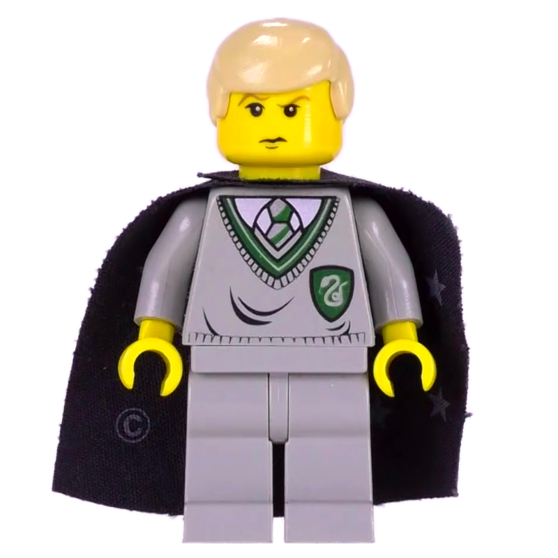 Drago Malefoy, peau jaune, pull de Serpentard, cape avec étoiles (Draco Malfoy, Yellow Skin, Slytherin Sweater, Cape with Stars)