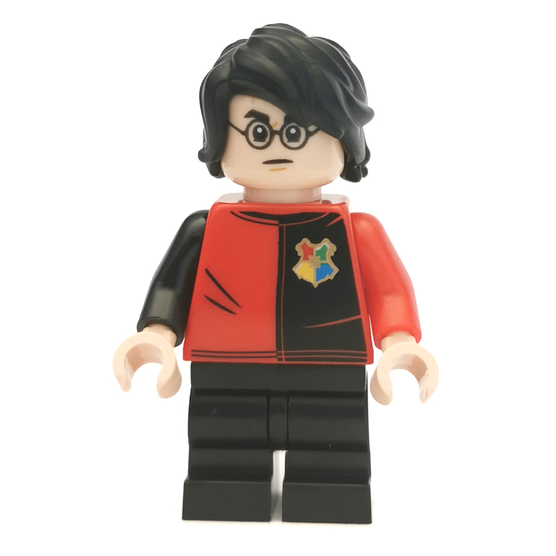 Harry Potter, uniforme de tournoi rouge et noir avec crête de Poudlard, jambes moyennes (Harry Potter, Tournament Uniform Red and Black with Hogwarts Crest, Medium Legs)