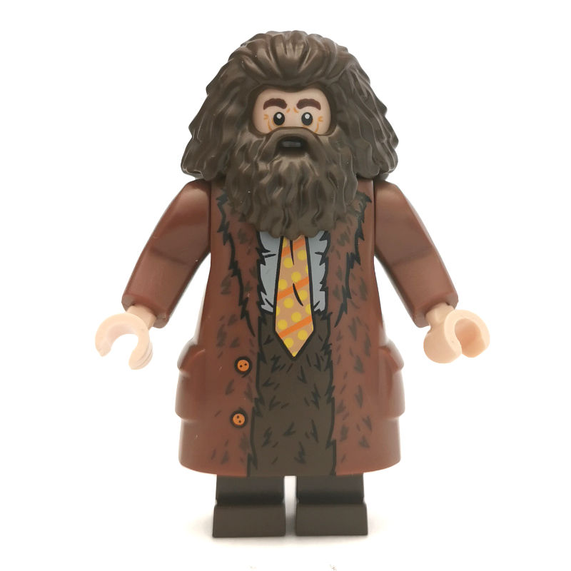 Rubeus Hagrid, pardessus brun rougeâtre, bras avec épingles (Rubeus Hagrid, Reddish Brown Overcoat, Arms with Pins)