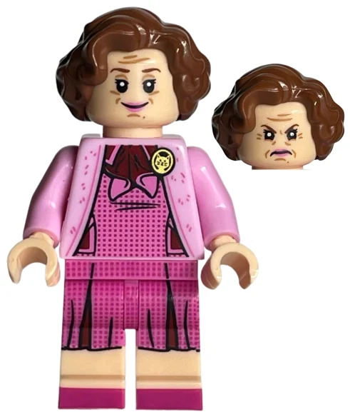 Professeur dolores umbridge, tenue rose foncé avec cardigan rose vif (Professor Dolores Umbridge, Dark Pink Outfit with Bright Pink Cardigan)