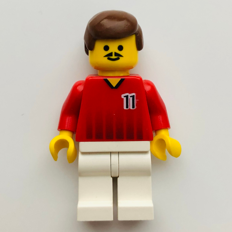 Joueur de football torse rouge, jambes blanches,,11 (Soccer Player Red Torso, White Legs, #11)