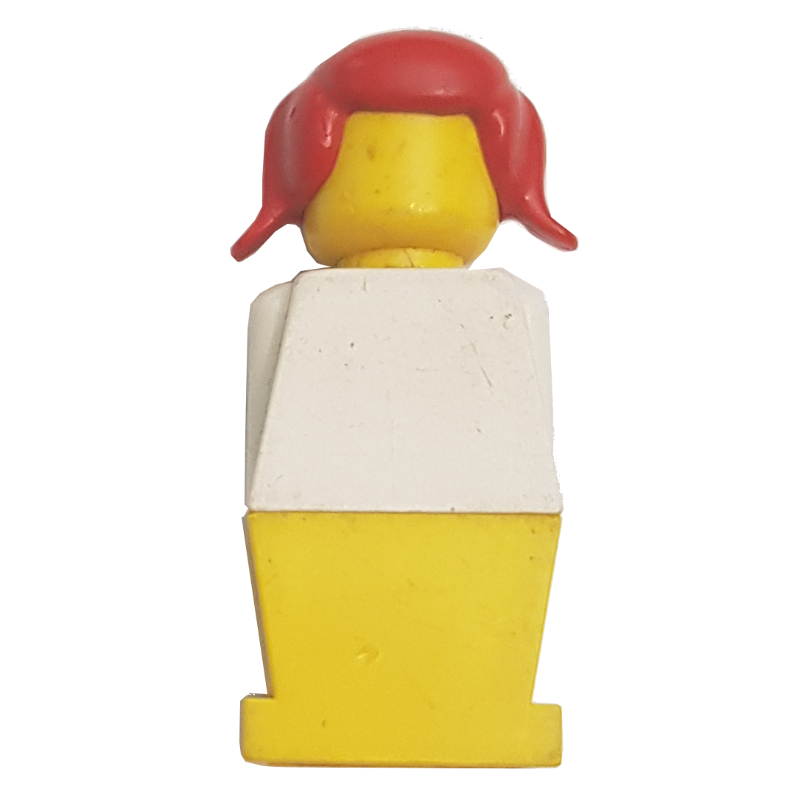 LEGOLAND femelle, torse blanc, jambes jaunes, cheveux rouges (LEGOLAND Female, White Torso, Yellow Legs, Red Hair)