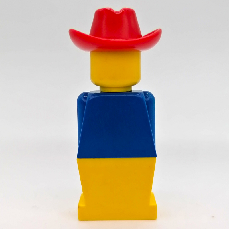 Torse bleu LEGOLAND, jambes jaunes, chapeau de cowboy rouge (LEGOLAND Blue Torso, Yellow Legs, Red Cowboy Hat)