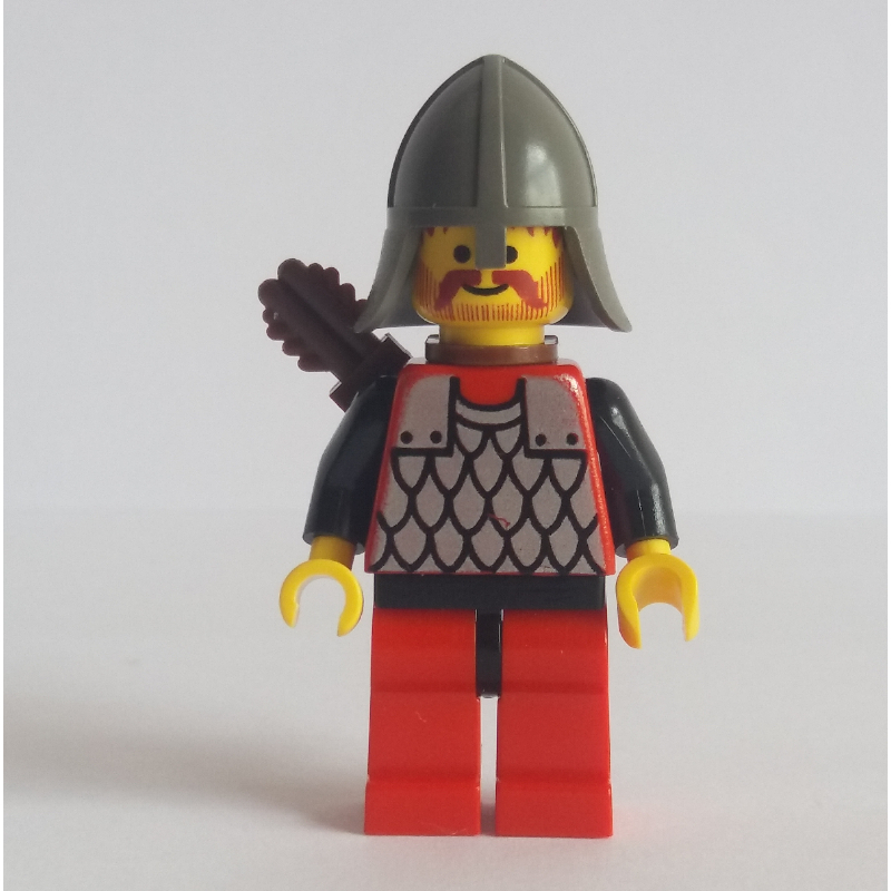 Archer (armure à écailles sur rouge) - bras noirs, jambes rouges (Archer (Scale Mail on Red) - Black Arms, Red Legs)