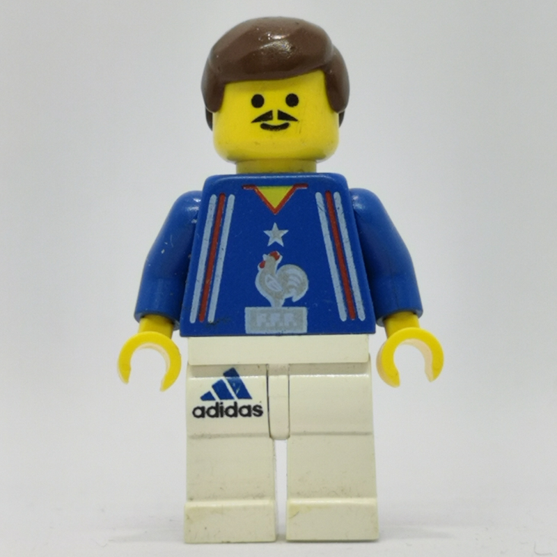 Joueur de football torse bleu, jambes blanches 5 (Soccer Player Blue Torso, White Legs 5)