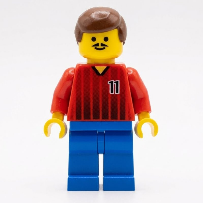 Joueur de football torse rouge, jambes bleues,,11 (Soccer Player Red Torso, Blue Legs, #11)