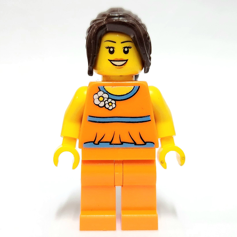 Femme, tenue orange avec des fleurs, queue de cheval brun foncé (Woman, Orange Outfit with Flowers, Dark Brown Ponytail)
