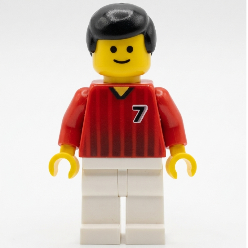 Joueur de football torse rouge, jambes blanches, #7 (Soccer Player Red Torso, White Legs, #7)