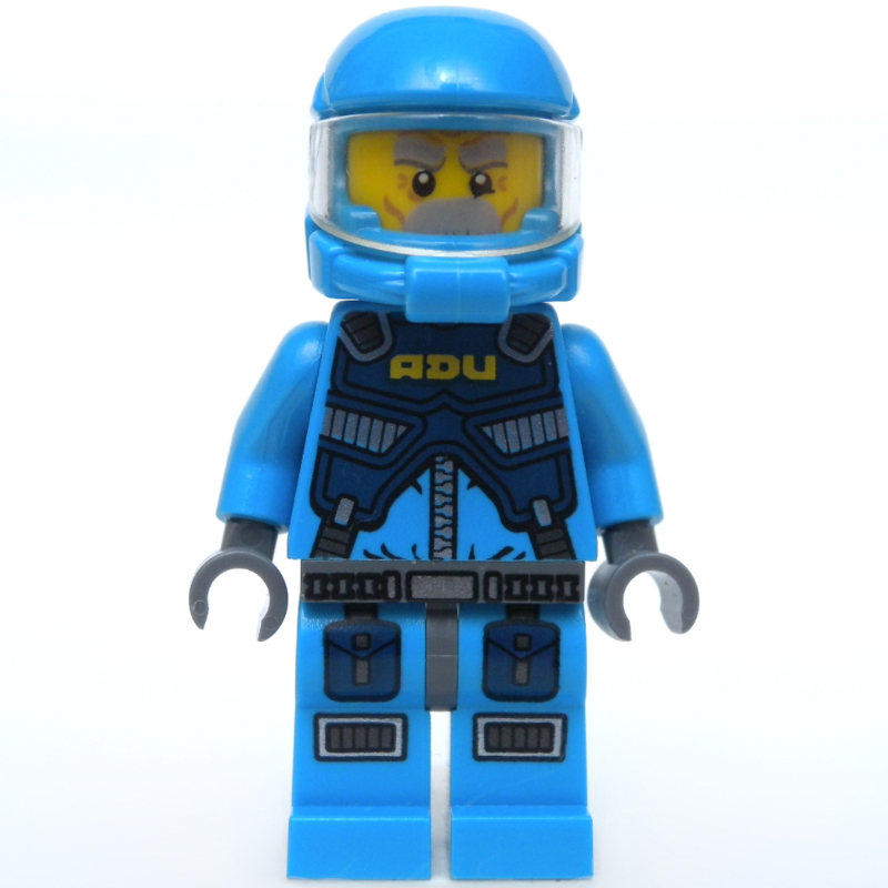 Adu soldat, moustache grise (ADU Soldier, Gray Moustache)