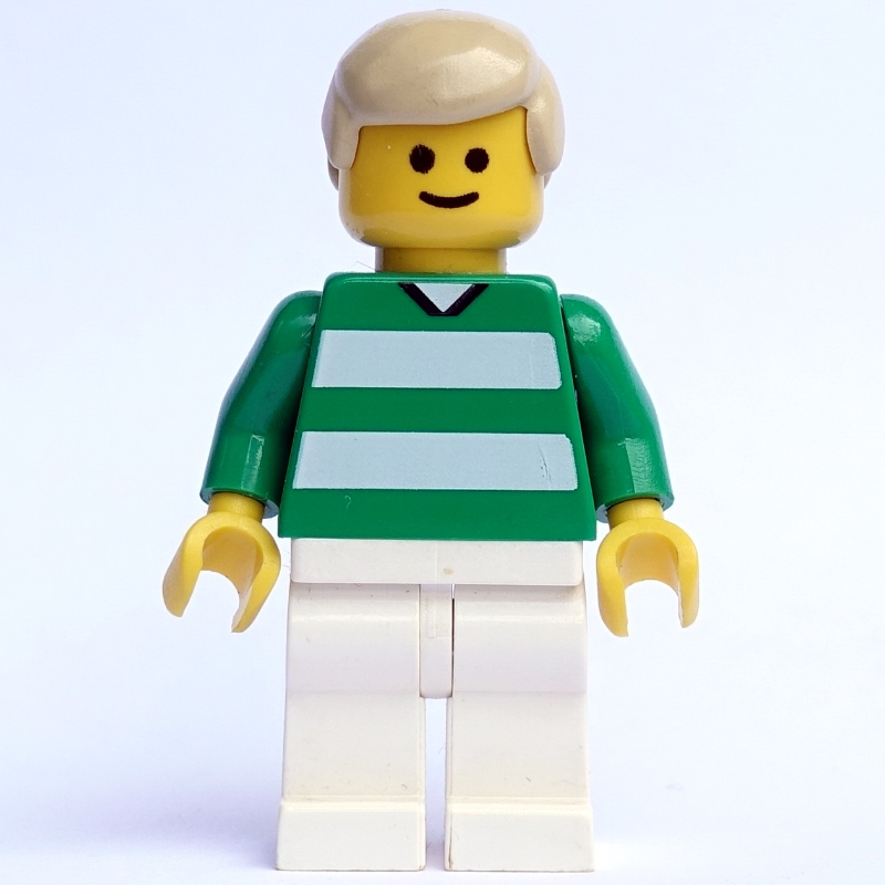 Torse vert joueur de football, jambes blanches #18 (Soccer Player Green Torso, White Legs #18)