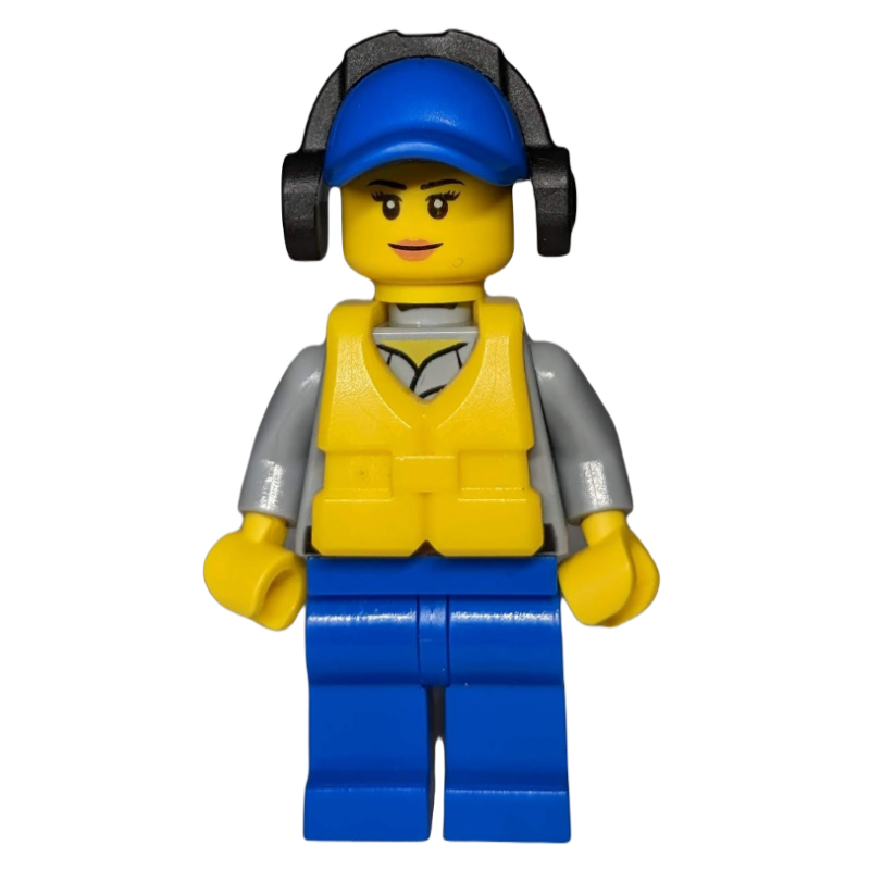 Garde-côte, chemise gris bleuté clair avec badge, casquette bleue, protections auditives, gilet de sauvetage jaune (Coast Guard, Light Bluish Gray Shirt with Badge, Blue Cap, Ear Defenders, Yellow Life Vest)