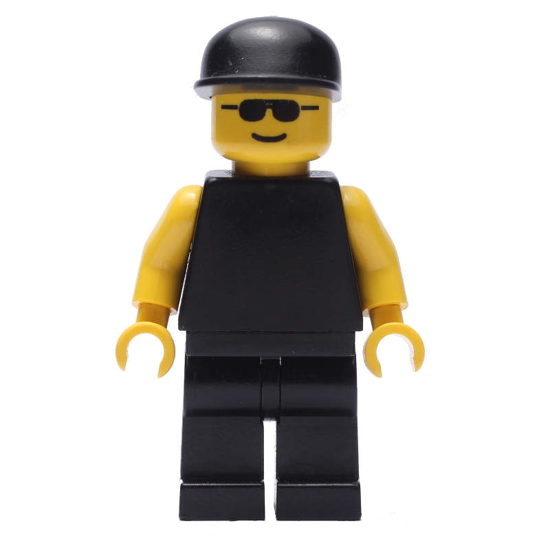 Torse noir, bras jaunes, jambes noires, casquette noire (Black Torso, Yellow Arms, Black Legs, Black Cap)