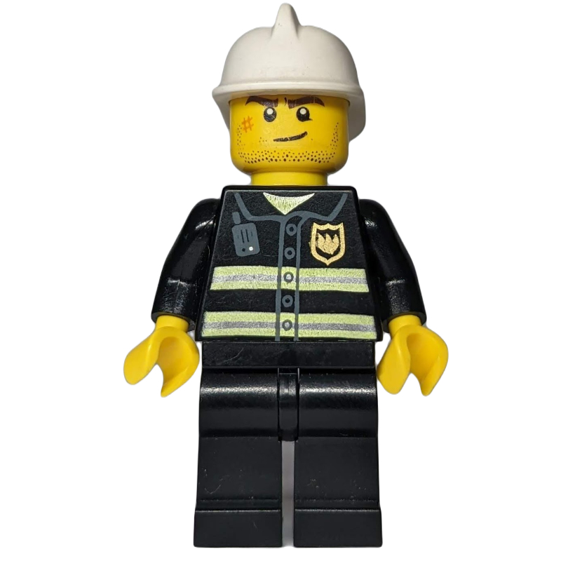 Pompier, veste de feu noir avec badge, casque blanc, barbe naissante et cicatrice (Fireman, Black Fire Jacket with Badge, White Helmet, Stubble and Scar)