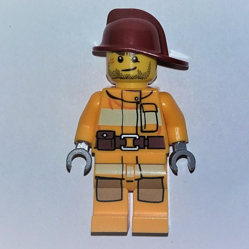 Pompier, tenue de pompier orange clair vif, casque rouge foncé, cicatrice (Fireman, Bright Light Orange Fire Suit, Dark Red Helmet, Scar)