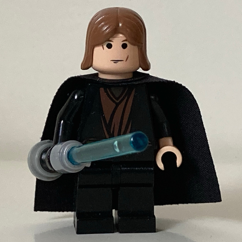 Anakin Skywalker, clair-up sabre laser [assemblage complet] (Anakin Skywalker, Light-up Lightsaber [Complete Assembly])