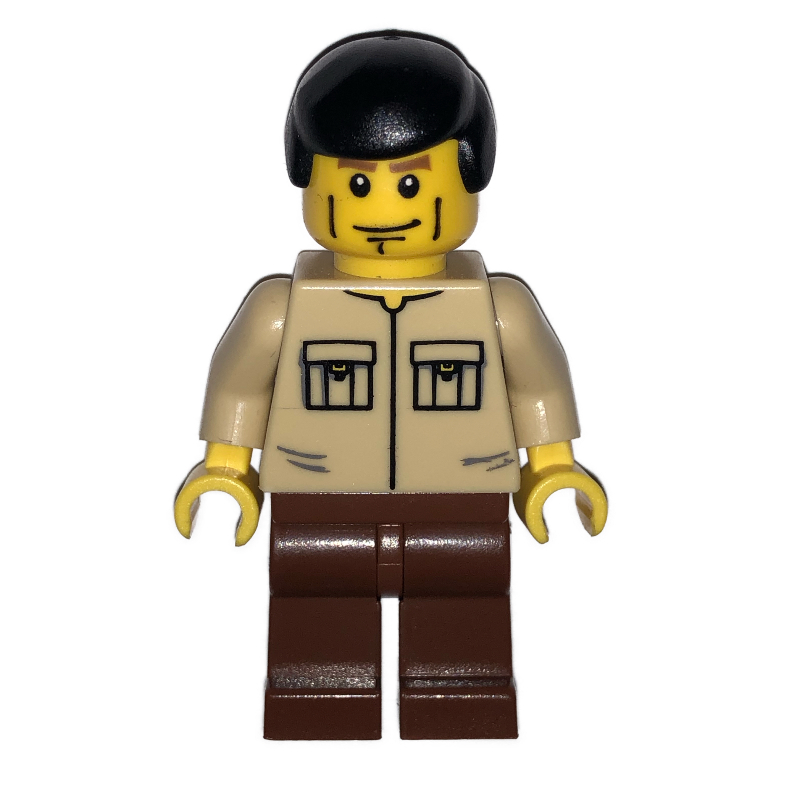 Homme, chemise beige avec poches, jambes brun rougeâtre, cheveux noirs (Man, Tan Shirt with Pockets, Reddish Brown Legs, Black Hair)
