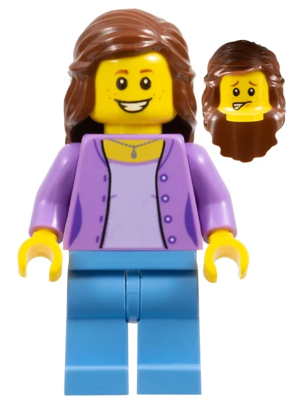 Femme, ouvert lavande moyen sur lavande chemise, jambes bleues, cheveux brun rougeâtre (Woman, Open Medium Lavender over Lavender Shirt, Blue Legs, Reddish Brown Hair)