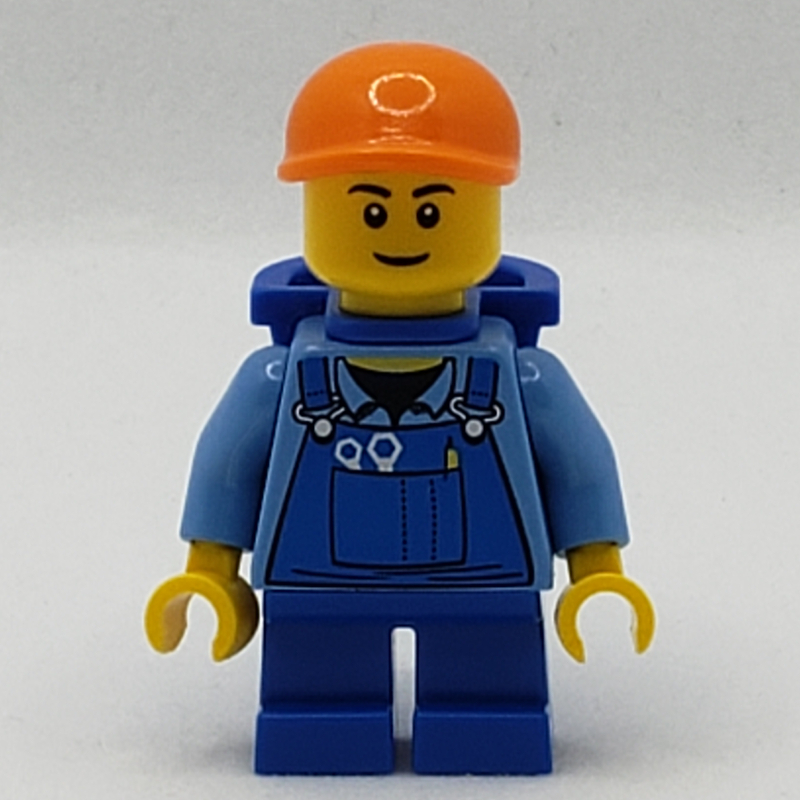 Garçon, salopette bleue, courtes jambes bleues, casquette orange, sourcils brun rougeâtre (Boy, Blue Overalls, Short Blue Legs, Orange Cap, Reddish Brown Eyebrows)
