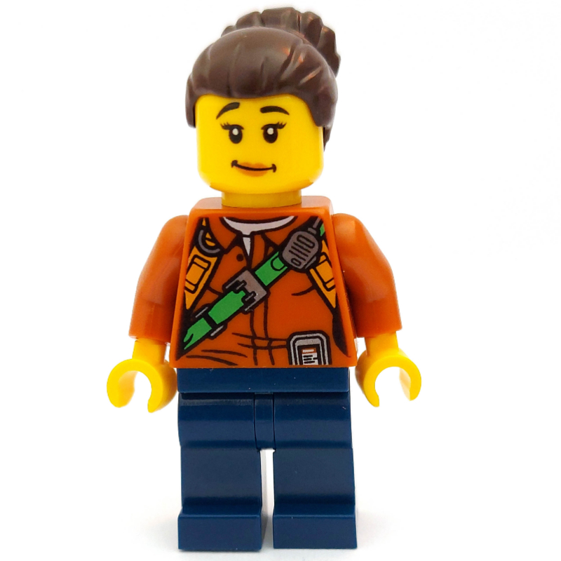 Explorateur, femme, chemise avec sangles et radio, cheveux brun foncé (Explorer, Woman, Shirt with Straps and Radio, Dark Brown Hair)