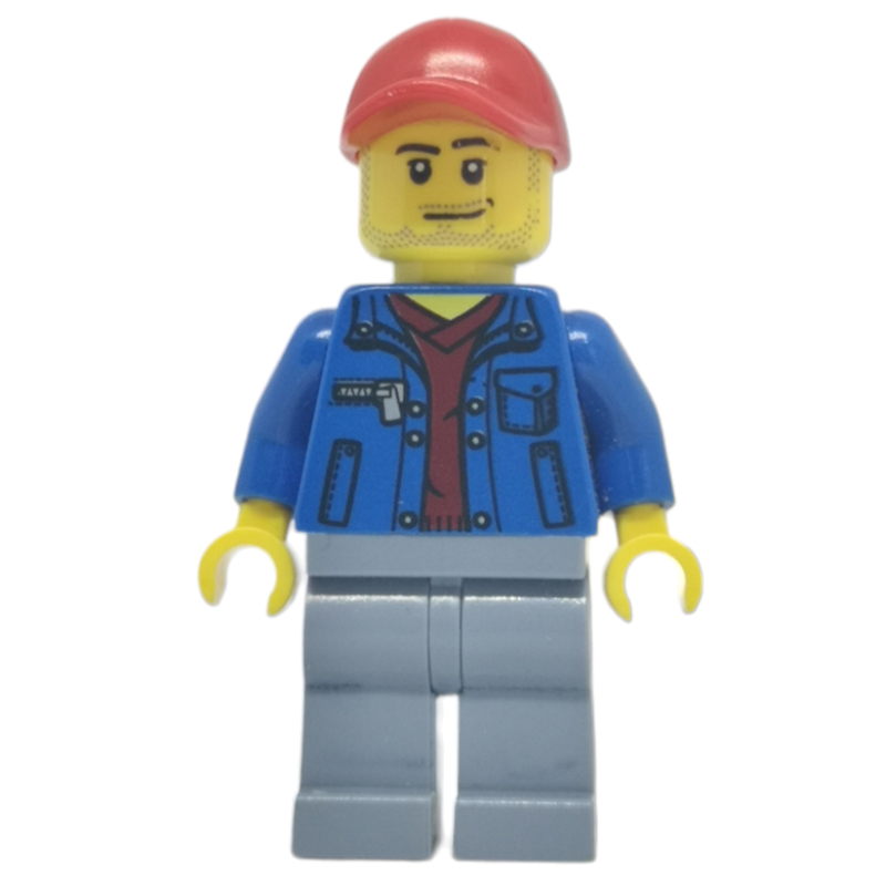 Homme, veste bleue ouverte sur chemise rouge foncé, jambes bleu sable, casquette rouge, barbe naissante (Man, Open Blue Jacket over Dark Red Shirt, Sand Blue Legs, Red Cap, Stubble)