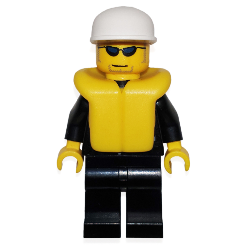 Policier, veste noire avec poche et badge, casquette blanche, gilet de sauvetage jaune, lunettes de soleil (Policeman, Black Jacket with Pocket and Badge, White Cap, Yellow Life Vest, Sunglasses)