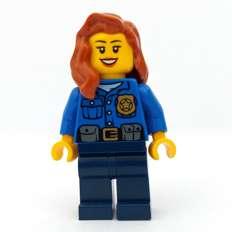 Policière, chemise bleue avec badge et pochettes, jambes bleu foncé, cheveux orange foncé (Policewoman, Blue Shirt with Badge and Pouches, Dark Blue Legs, Dark Orange Hair)