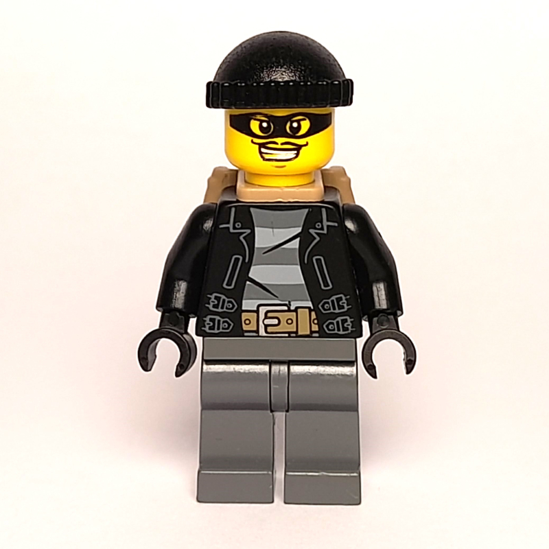 Bandit, veste noire ouverte sur la chemise de prison, jambes gris bleuté foncé, chapeau noir, sac à dos beige foncé, masque oculaire noir (Criminal, Open Black Jacket over Prison Shirt, Dark Bluish Grey Legs, Black Hat, Dark Tan Backpack, Black Eyemask)