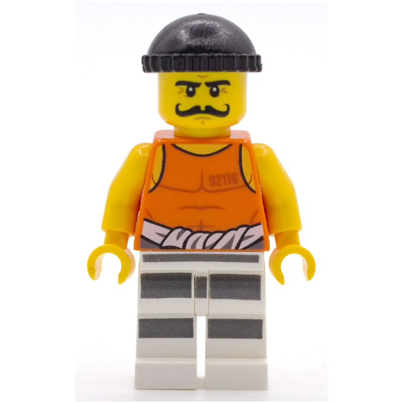 Criminel simon sin, gilet orange avec # 92116 et taille attaché prison chemise, chapeau noir, moustache (Criminal Simon Sin, Orange Vest with #92116 and Waist Tied Prison Shirt, Black Hat, Moustache)