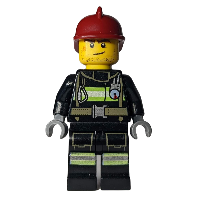 Pompier, costume de feu noir avec jauge et sangles, casque rouge foncé, barbe naissante et cicatrice (Fireman, Black Fire Suit with Gauge and Straps, Dark Red Helmet, Stubble and Scar)