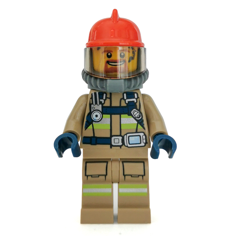 Pompier, costume de feu beige foncé avec jauge et sangles, casque rouge, appareil respiratoire, bouteilles d’air, bouc (Fireman, Dark Tan Fire Suit with Gauge and Straps, Red Helmet, Breathing Apparatus, Airtanks, Goatee Beard)