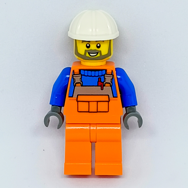 Ouvrier de construction, salopette orange sur pull bleu, casque de chantier blanc, barbe (Construction Worker, Orange Overalls over Blue Sweater, White Hard Hat, Beard)