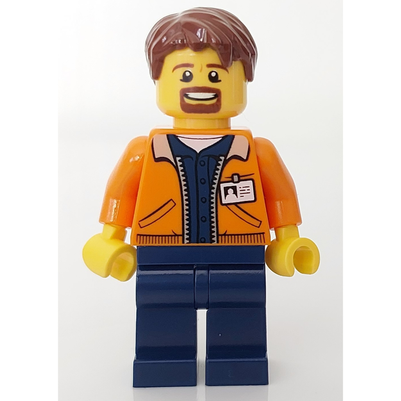 Homme, veste orange ouverte sur chemise bleu foncé, cheveux brun rougeâtre, bouc (Man, Open Orange Jacket over Dark Blue Shirt, Reddish Brown Hair, Goatee Beard)