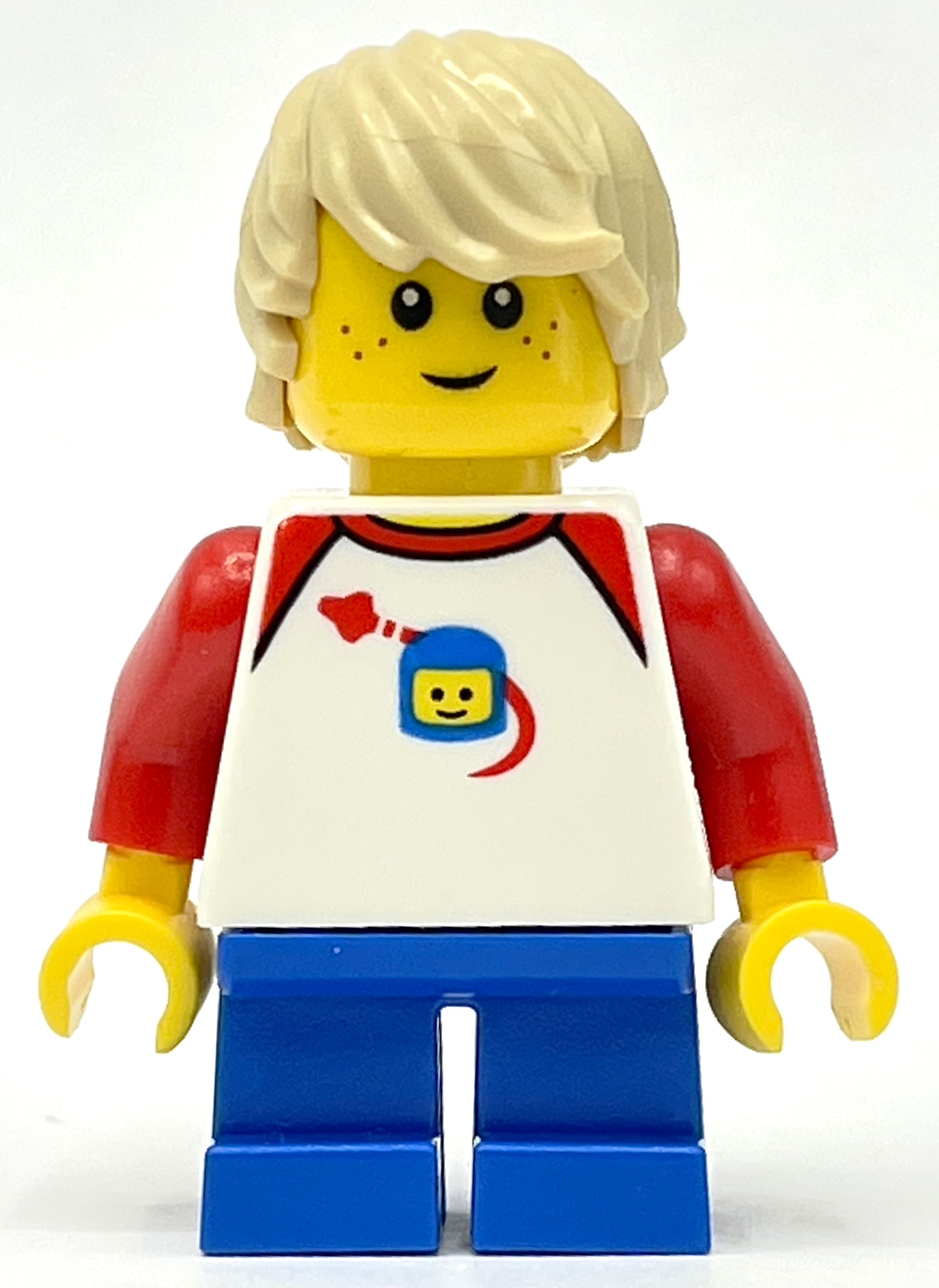 Enfant, torse blanc, jambes bleues, cheveux beiges (Kid, White Torso, Blue Legs, Tan Hair)