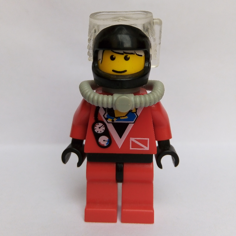 Plongeur, homme, combinaison rouge, casque noir avec masque, bouteille d’air, cheveux blancs imprimés (Diver, Man, Red Wetsuit, Black Helmet with Mask, Airtank, Printed White Hair)