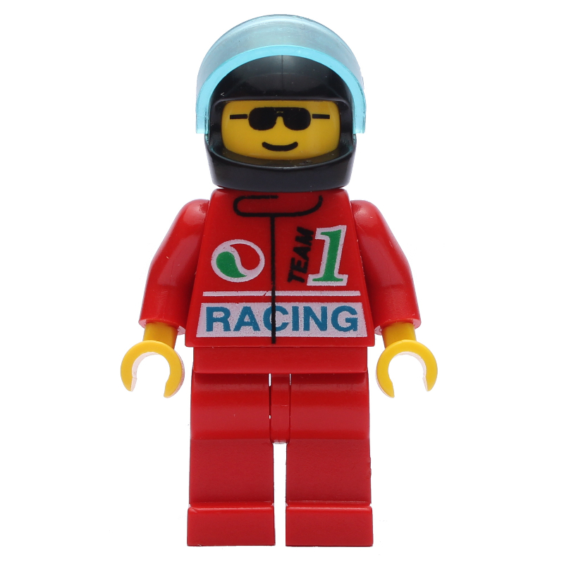 Pilote de course, veste rouge avec logo Octan et inscription 'RACING', jambes rouges, casque noir avec visière, lunettes de soleil (Racer, Red Jacket with Octan Logo and 'RACING', Red Legs, Black Helmet with Visor, Sunglasses)