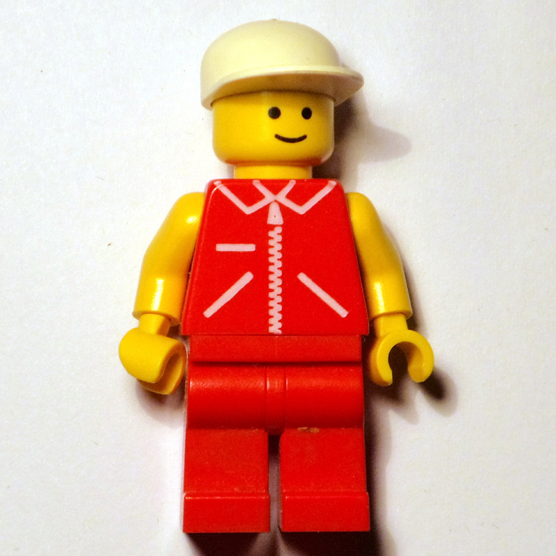 Homme, gilet rouge avec fermeture éclair, jambes rouges, casquette blanche (Man, Red Vest with Zipper, Red Legs, White Cap)