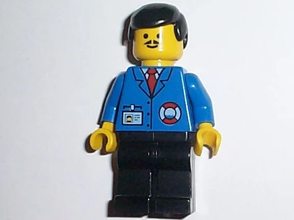 Garde-côte, veste bleue avec cravate rouge et badge d'identité, cheveux noirs, moustache (Coast Guard, Blue Jacket with Red Tie and ID Badge, Black Hair, Moustache)