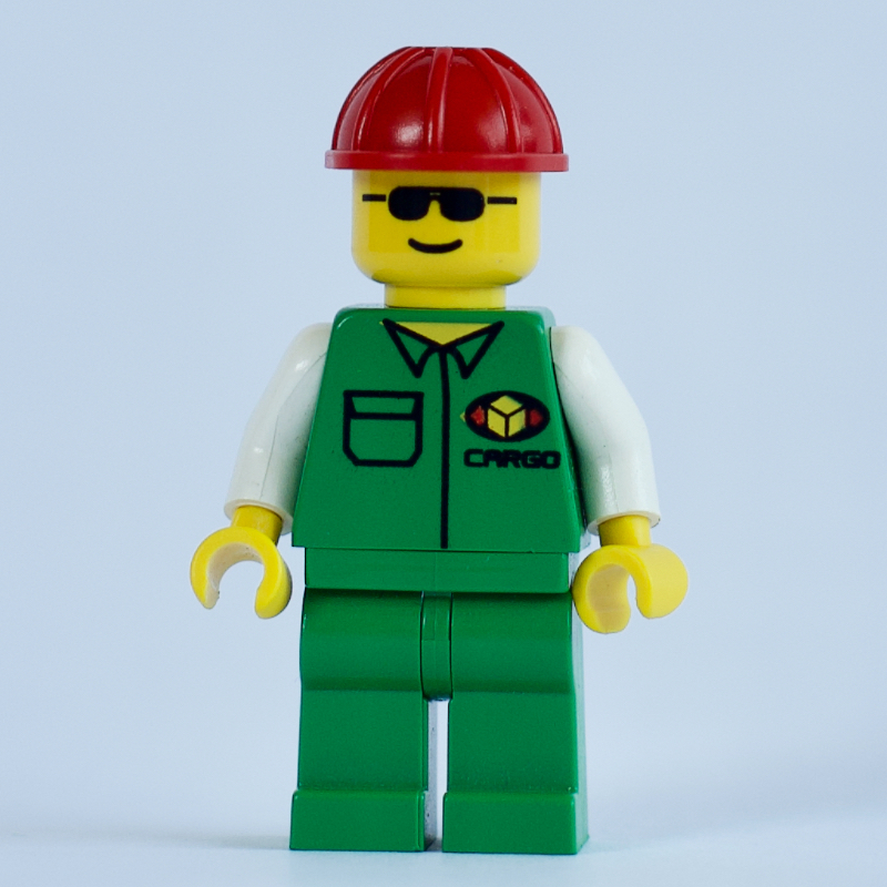 Travailleur cargo, veste verte avec poche, casque de chantier rouge, lunettes de soleil (Cargo Worker, Green Jacket with Pocket, Red Hard Hat, Sunglasses)